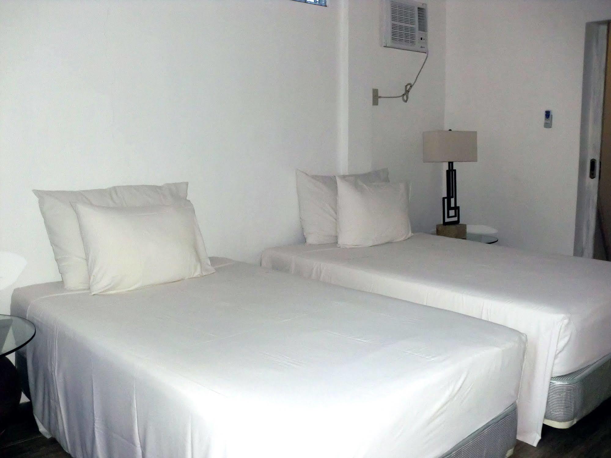 Hoyohoy Villas Resort Santa Fe  Buitenkant foto